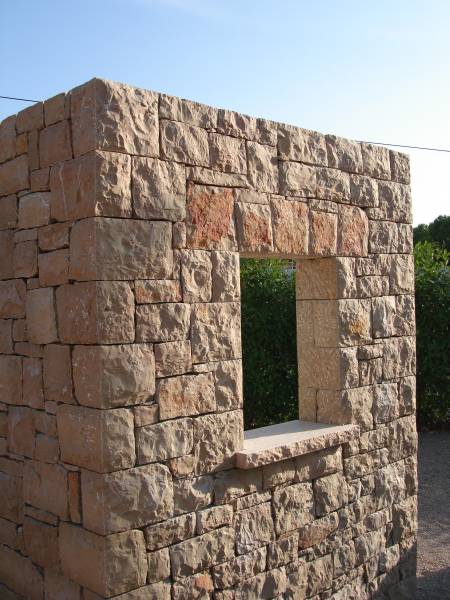 Parements en pierre à maçonner avec angles- Pierre de la turbie