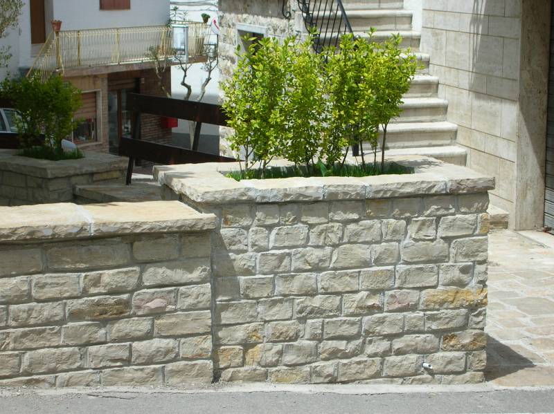 Disponible chez Distripierres