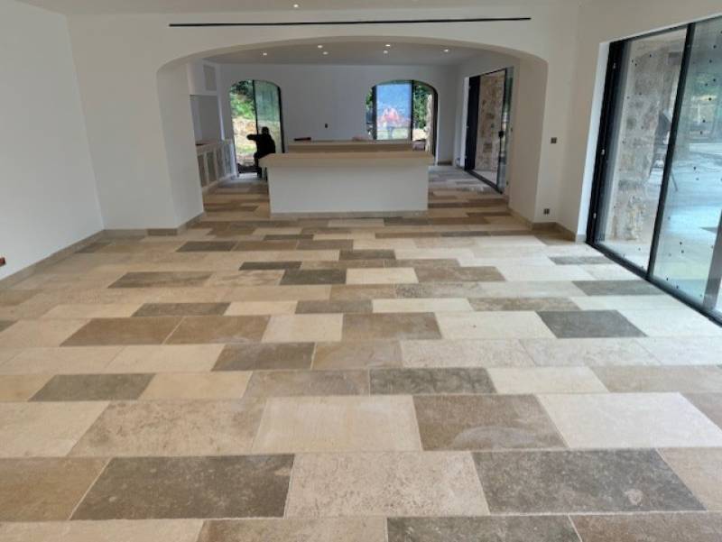 La Pierre du Périgord Chez DISTRIPIERRES à Nice